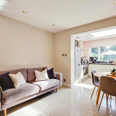 Lovely 2 Bedroom Ground Floor Flat With Garden. London Eksteriør billede