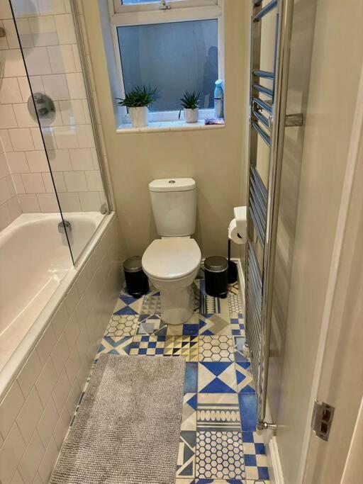 Lovely 2 Bedroom Ground Floor Flat With Garden. London Eksteriør billede