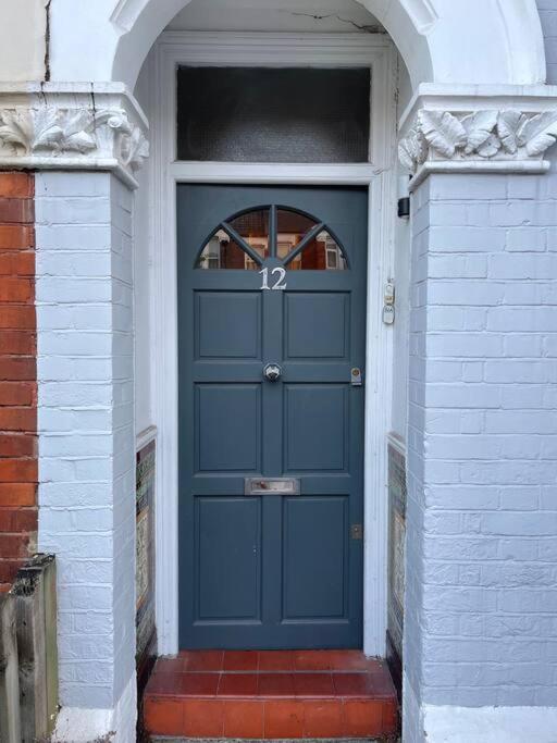 Lovely 2 Bedroom Ground Floor Flat With Garden. London Eksteriør billede