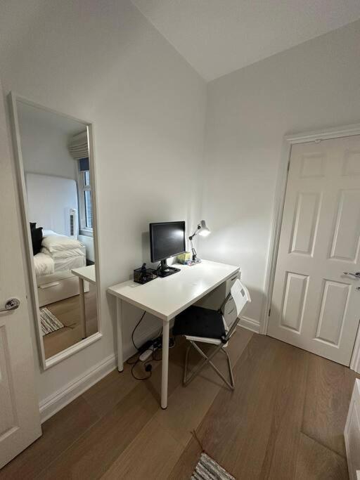 Lovely 2 Bedroom Ground Floor Flat With Garden. London Eksteriør billede