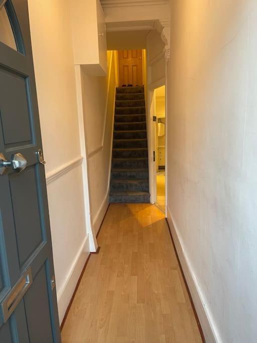 Lovely 2 Bedroom Ground Floor Flat With Garden. London Eksteriør billede