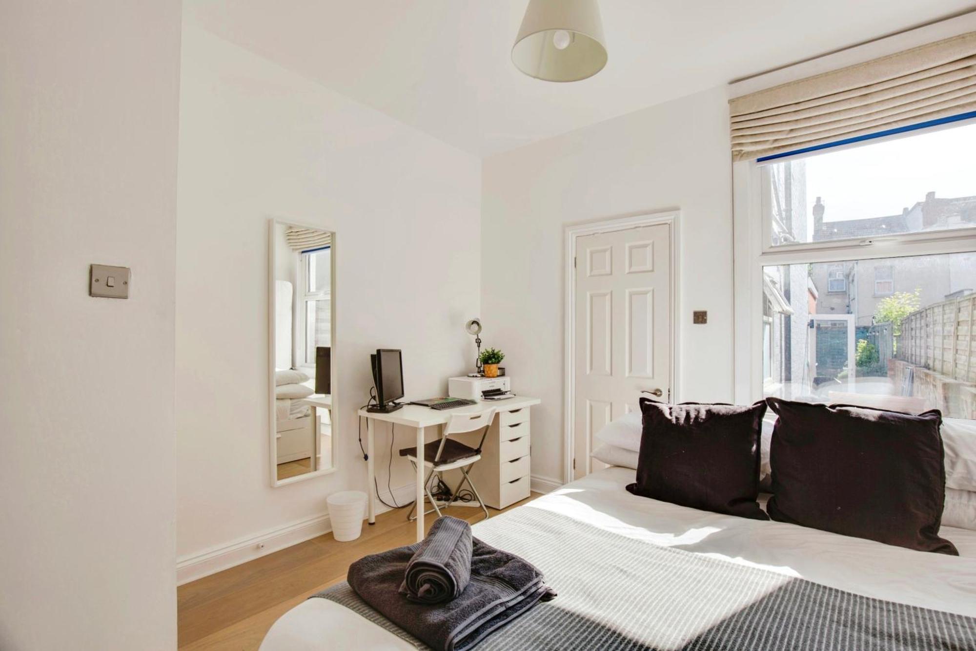 Lovely 2 Bedroom Ground Floor Flat With Garden. London Eksteriør billede